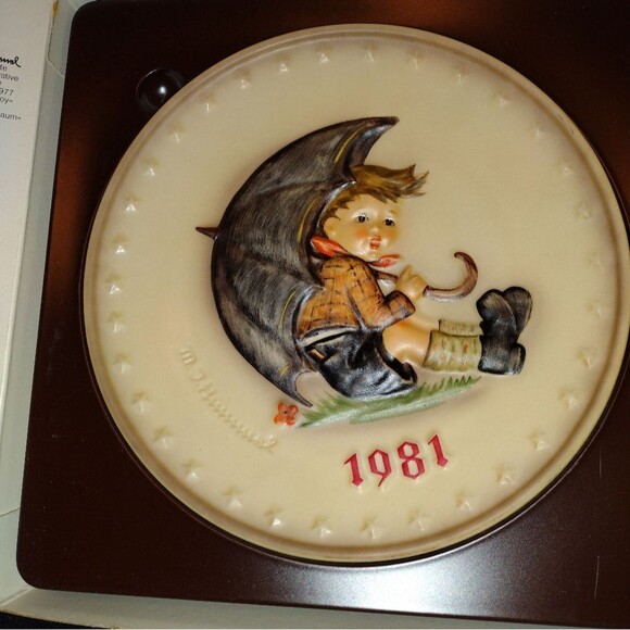 🙂Hummel Goebel Annual Plate 1981 in Original Box - Picture 5 of 6